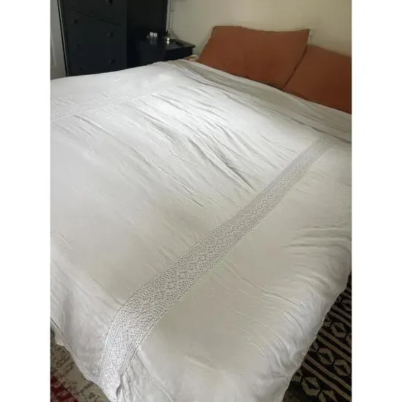 Rachel Ashwell Simply Shabby Chic TargetWhite Duvet Cover with Crochet Detail